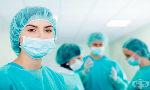 Всяка трета жена хирург в Англия е жертва на сексуален тормоз на работното място - изображение