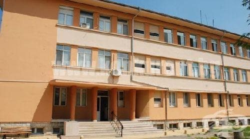 Болницата в Берковица отново оцеля на магия - изображение