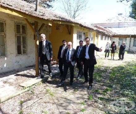 Здравно министерство дава на Община Бургас 3 свои имота на Минералните бани - изображение