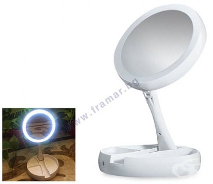 КОЗМЕТИЧНО ВЪРТЯЩО СЕ ОГЛЕДАЛО