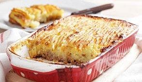Баница от картофи и риба - изображение