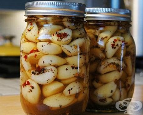 Маринован чесън с риган и целина - изображение