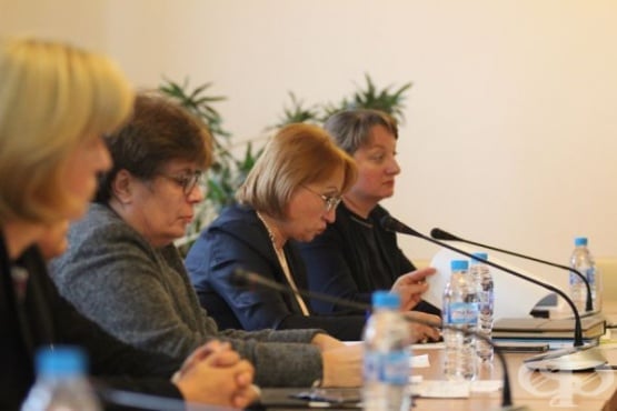КНСБ и министър Деница Сачева обсъдиха нуждата от промени в Кодекса на труда - изображение